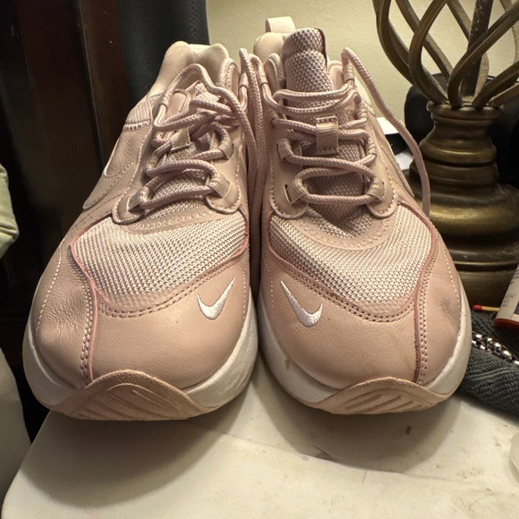 Nike Air Max - Picture 1 of 2